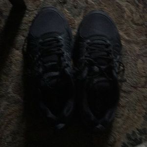 Meet your Posher, Edith